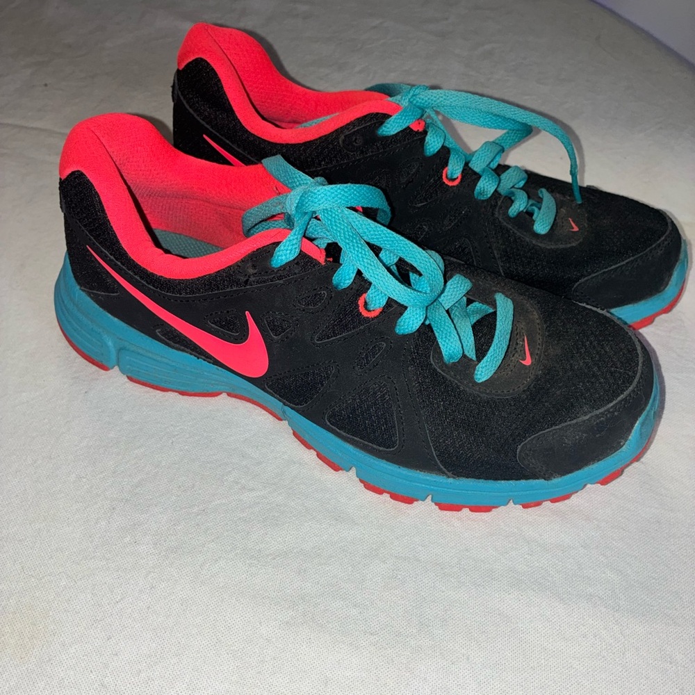 Nike Black and Teal Athletic Shoes